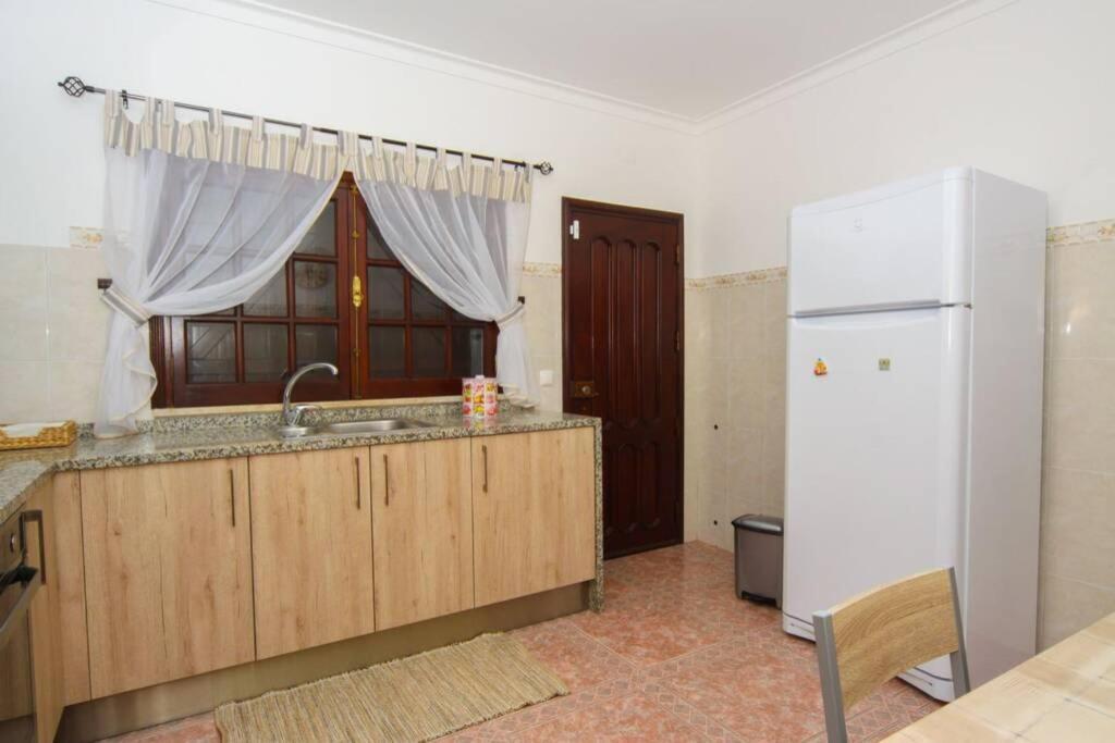 West Coast Dream Nazare Villa Bagian luar foto